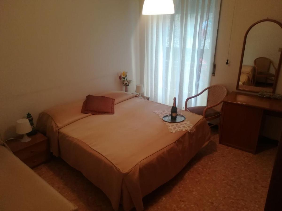 Hotel Olimpia Alassio Pokoj fotografie